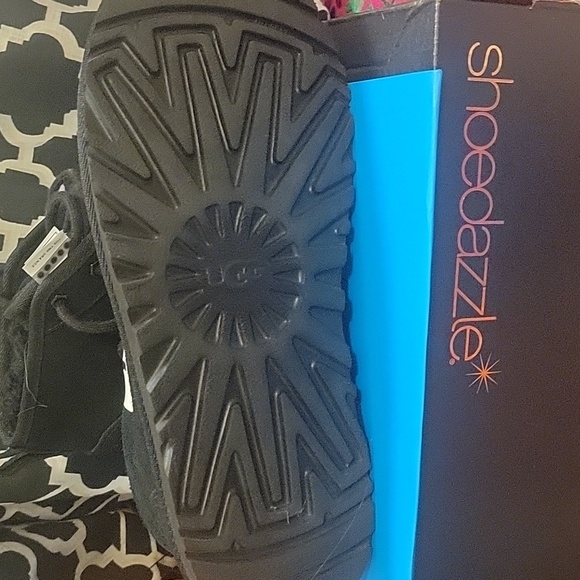 Ugh Lace Up Boots - Picture 4 of 5